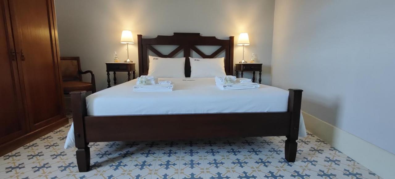 Bed and Breakfast Vila Nazare Каштру-Дайри Экстерьер фото